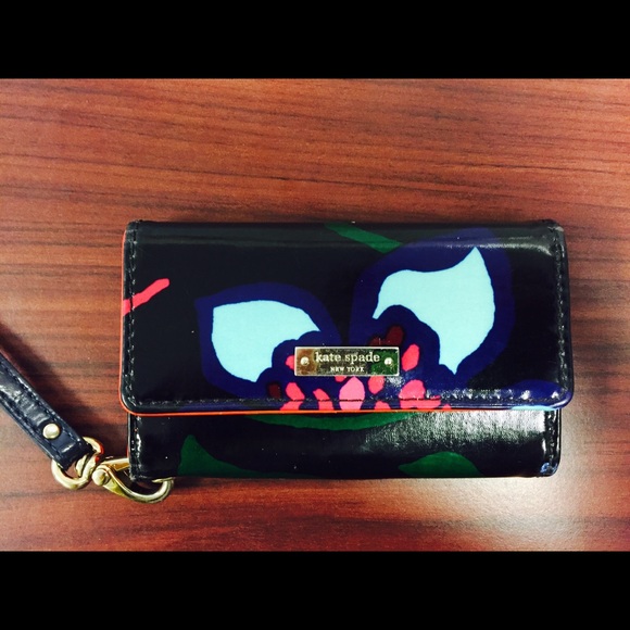 Kate spade iPhone 5/5s wristlet wallet - Picture 1 of 3