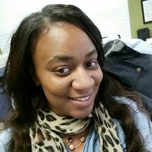 Meet your Posher, Cornelia