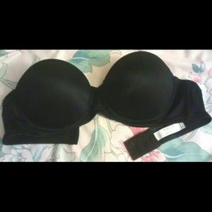 NWOT 38B Black Strapless Bra