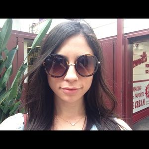 Meet your Posher, Diana