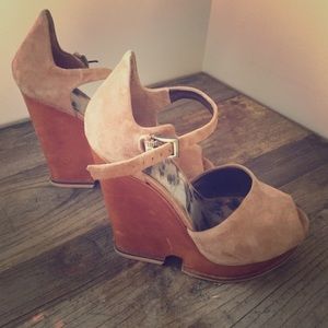Sam Edelman Tan Suede Wedges