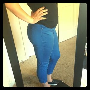 High waisted bright blue capris