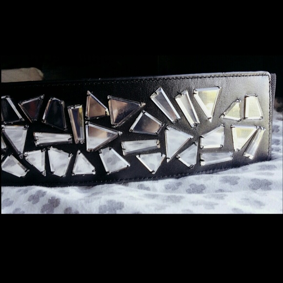 BCBGMAXAZRIA Black Mirrored Waist Belt