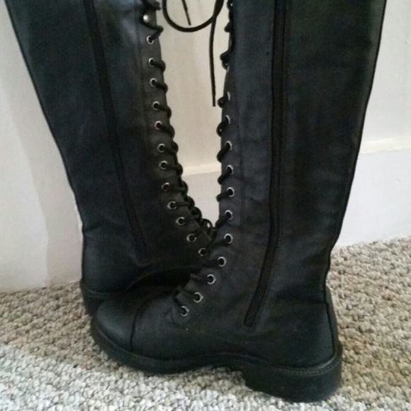 Black forever 21 tall lace up combat /riding boots - Picture 3 of 3