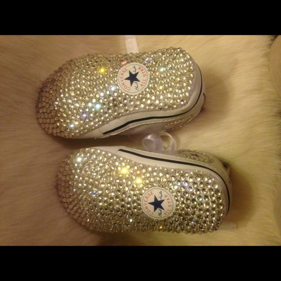Strassed Infant chucks - Picture 2 of 2