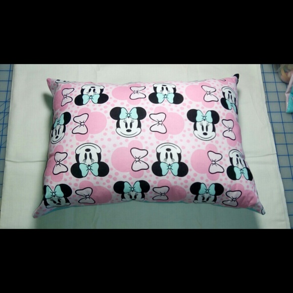 10x13" cute Minnie pillow - Picture 1 of 2