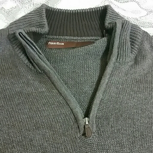 Brown mens small sweater ADD TO $15 BUNDLE ONLY - Picture 2 of 4
