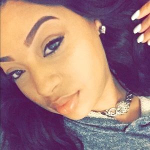 Meet your Posher, Jasmin