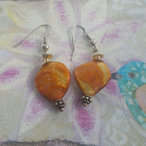 Jewelry - Shell earrings