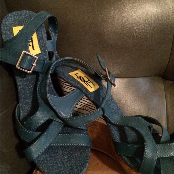 Exotic Platforms - Picture 3 of 3