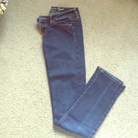 Dark wash American eagle jeans