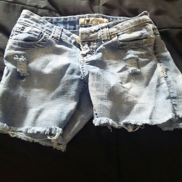 Mini shorts - Picture 4 of 4