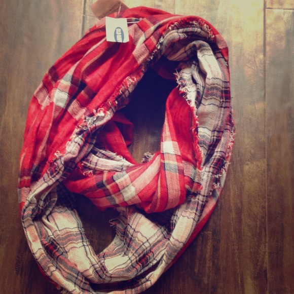 Brand New Old Navy Infinity Scarf. SOLD