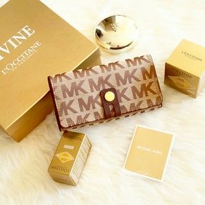 SOLD NWT MICHAEL KORS HARNESS CARRYALL MOCHA