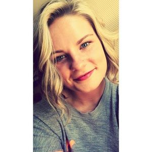 Meet your Posher, Kaitlyn