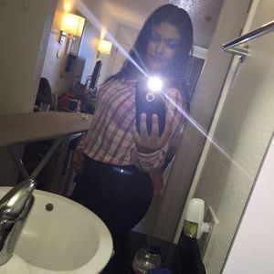 Meet your Posher, Andrea irene