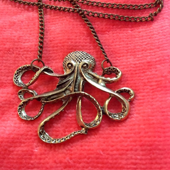 Octopus/sea monster necklace. - Picture 2 of 2