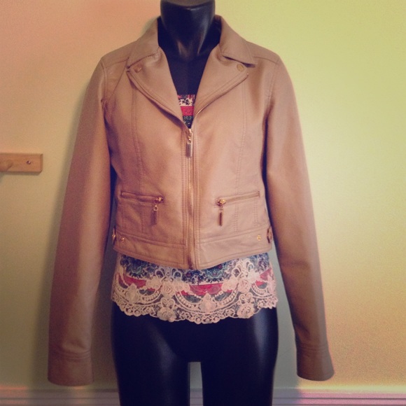 🚫on hold🚫 Faux leather jacket