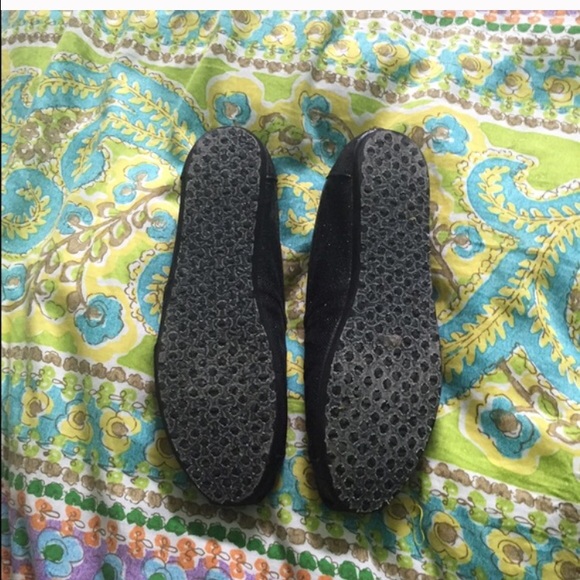 Toms - Picture 3 of 3