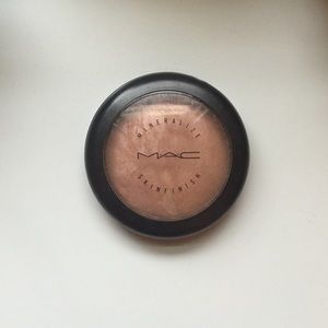 MAC Mineralize Skinfinish
