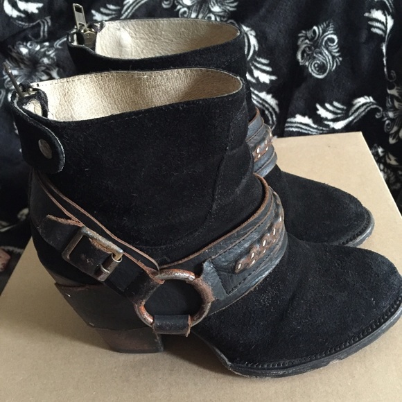 FB-El pso black suede harness boots