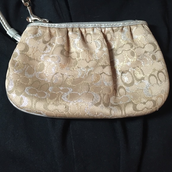 Wristlet