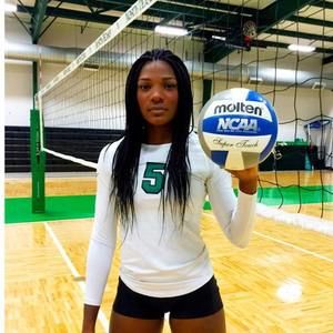 Meet your Posher, Carnae