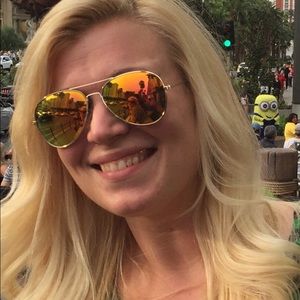 Meet your Posher, Nicole