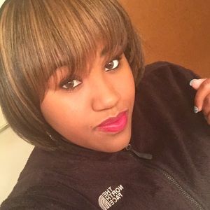 Meet your Posher, Arielle