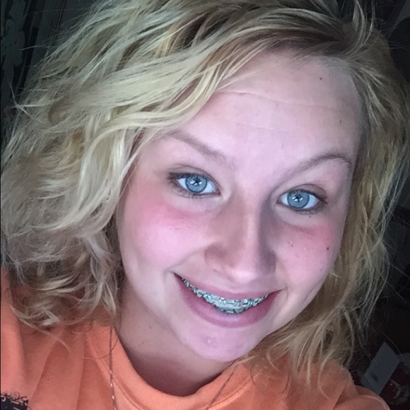 Meet your Posher, Brittany - Picture 1 of 1