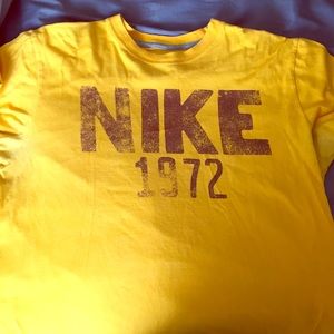 Men's Nike vintage t shirt