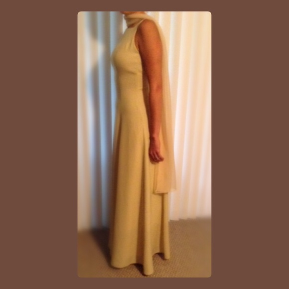 Formal Dress - Picture 2 of 3