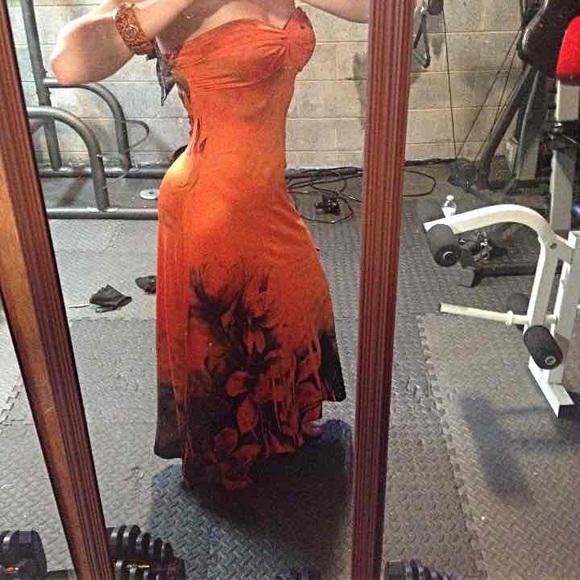Pretty full length strapless dress