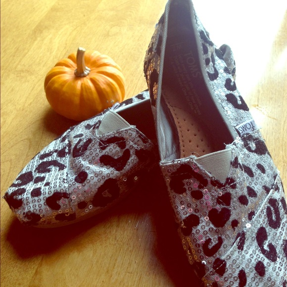 Nordstrom limited edition TOMS