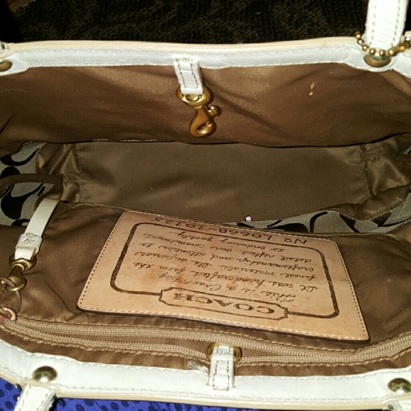 Coach purse - Picture 4 of 4