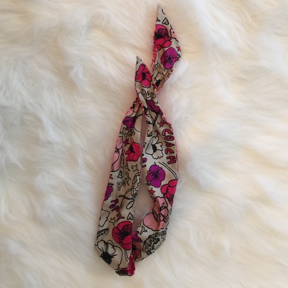 Coach Poppy Scarf/Handbag Accessory! - Picture 2 of 4