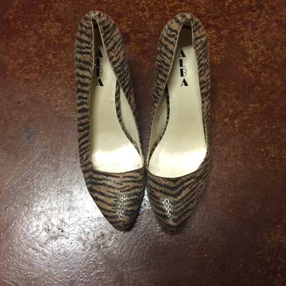 Zebra pumps