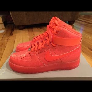 NIKE Air Force 1 Hi Prm hot lava