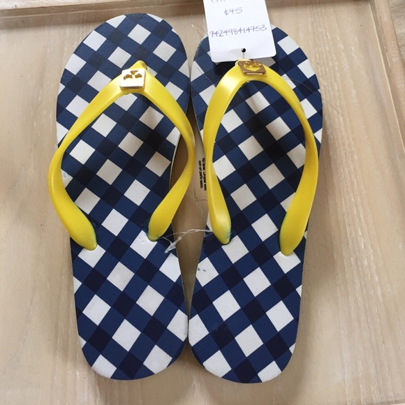kate spade Shoes - Kate Spade rubber flip flops, size 6