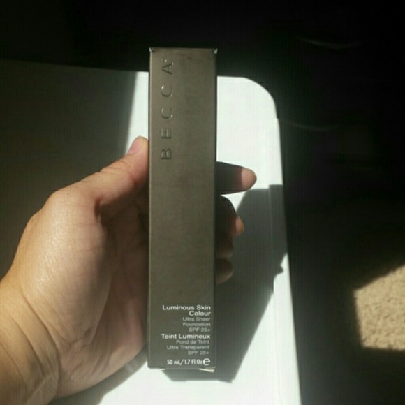 Brand New Becca Luminous Skin Colour