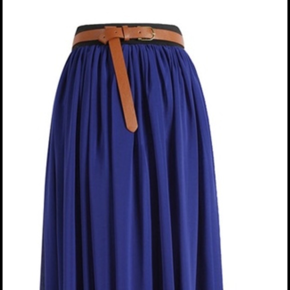 Dresses & Skirts - Mixi Skirt