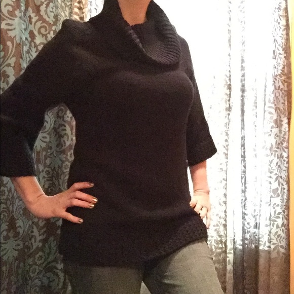 Black half sleeve sweater/turtleneck - Picture 3 of 3