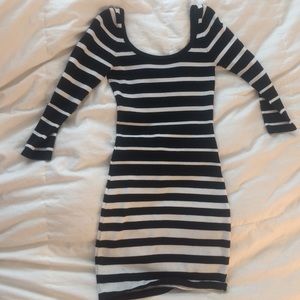 3/4 sleeves striped dress