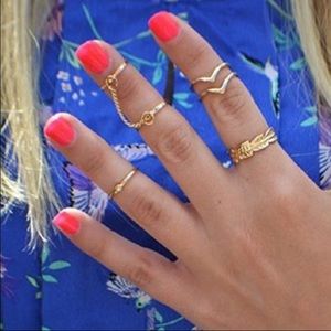 Gold knuckle ring set