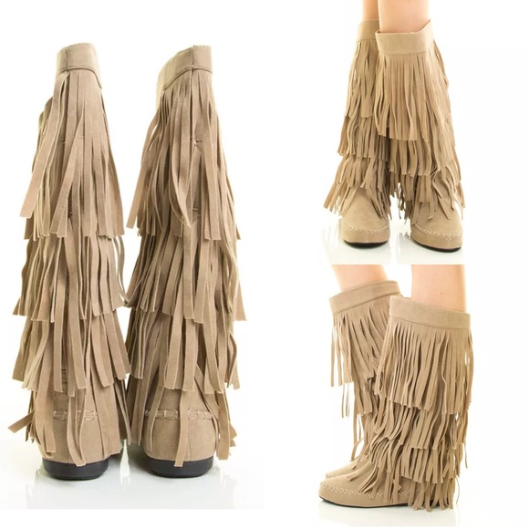 Gorgeous Beige Fringe Boots ❤️ - Picture 2 of 2