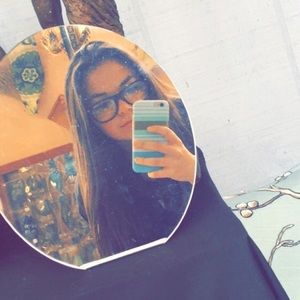 Meet your Posher, Nikole