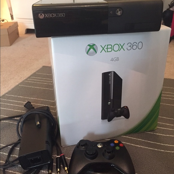 Xbox 360 - Picture 2 of 2