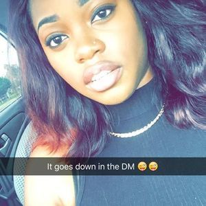 Meet your Posher, Lona