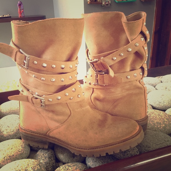 Zara Shoes - Beautiful boots leather Zara