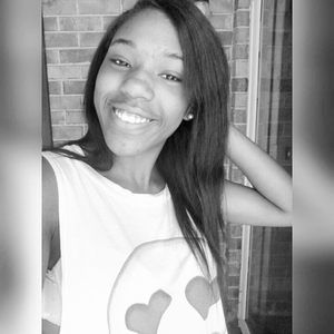 Meet your Posher, Nikee